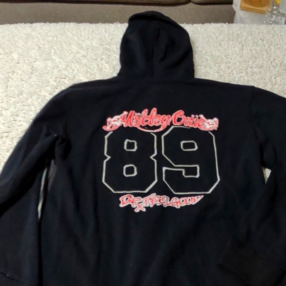 MOTLEY CRUE Official Concert hoodie. LARGE - Picture 3 of 7